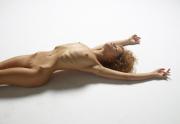 Julia Nude Figures (31.07.2016)46txn5tz2q.jpg