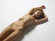 Julia Nude Figures (31.07.2016)-f6txn5xfei.jpg