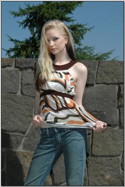 Imx To Brittany Model Tv Jeans X | Sexiz Pix