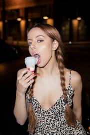 PreReleased - Vanna Bardot - A Date With The Ice Creampie Man 10-08-j7jmxrds07.jpg