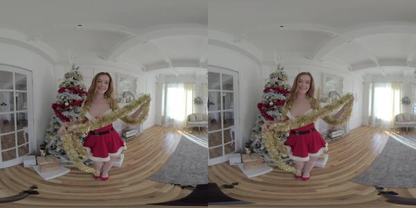 Emily Bloom – White Xmas VR