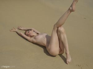 Proserpina - nude beach - x37 - (040923)i7rbxgcc7q.jpg