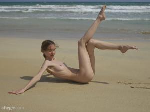 Proserpina - nude beach - x37 - (040923)w7rbxgbl66.jpg