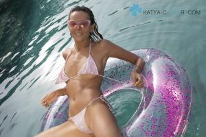 Katya-Clover-Ice-Licker-x34-07r0bbktn5.jpg