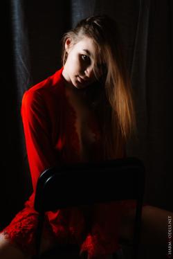 -Sofia-Lady-In-Red-Beautiful-Sofia-Naked-Only-k7r68ali2y.jpg