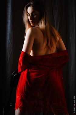 -Sofia-Lady-In-Red-Beautiful-Sofia-Naked-Only-e7r68a0x3c.jpg
