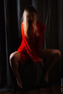 -Sofia-Lady-In-Red-Beautiful-Sofia-Naked-Only-r7r67xqozp.jpg