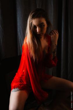 -Sofia-Lady-In-Red-Beautiful-Sofia-Naked-Only-m7r67x97eo.jpg