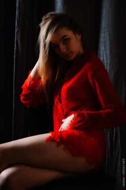 -Sofia-Lady-In-Red-Beautiful-Sofia-Naked-Only-27r67xi5b6.jpg