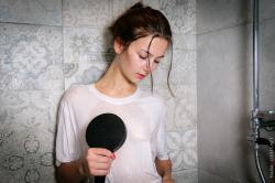Anna-Wet-T-Shirt-Shower-Time-With-Pretty-Teenage-y7rqjrtqw2.jpg