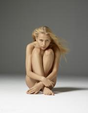 Aleksandra-Blond-%26-Nude-%2802.10.2016%29-e6uatpnrwy.jpg